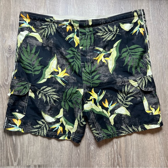 Sugar Reef Clothing Co Birds of Paradise Black Yellow Green Swim Trunks Mens L - Picture 1 of 9